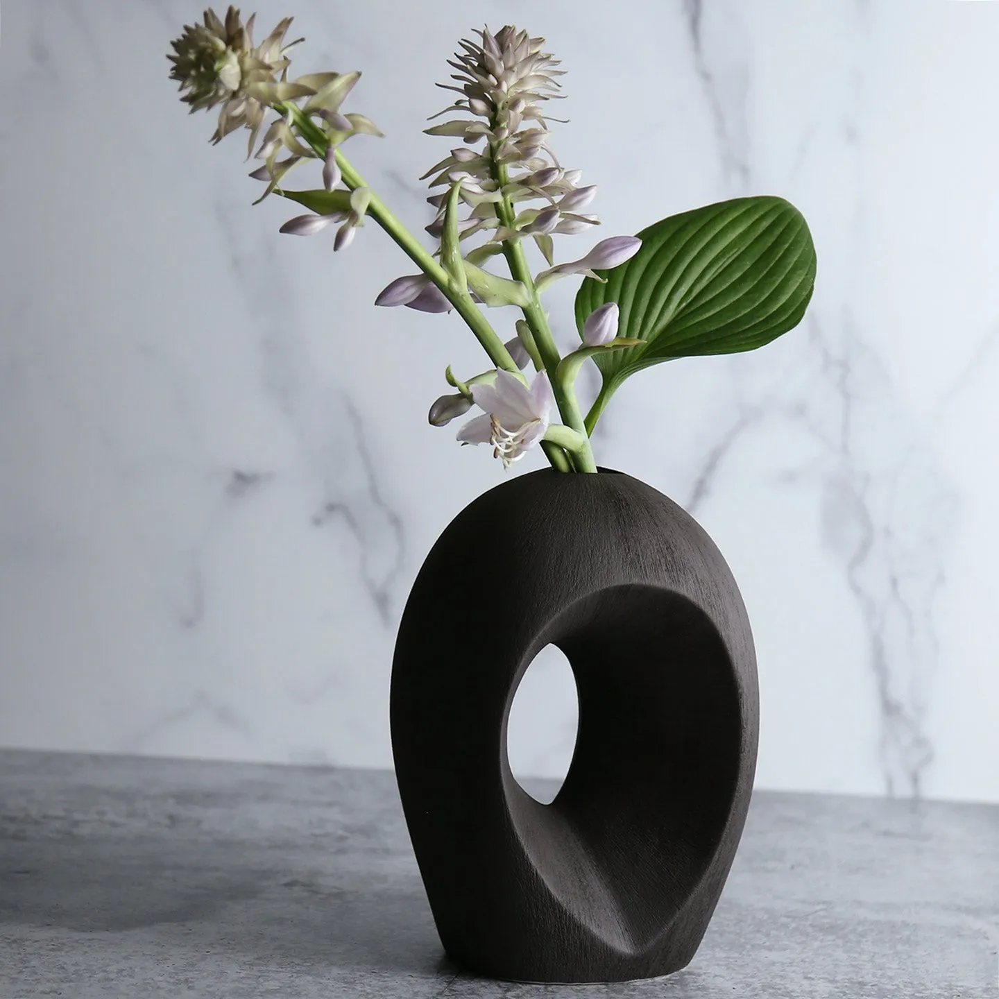 Artura Vase / Black