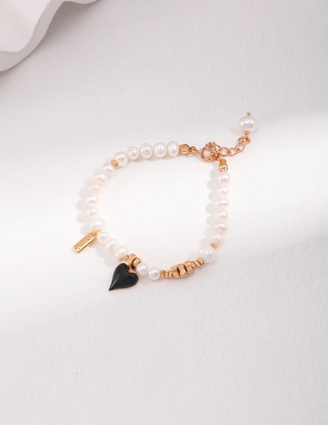 Heart Pendant Pearl Bracelet